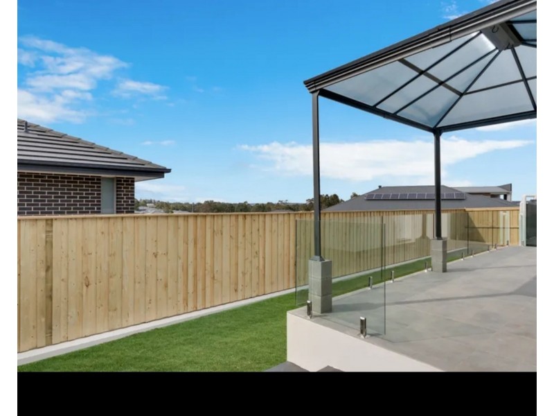 20A Mahoney Dr, Campbelltown NSW 2560