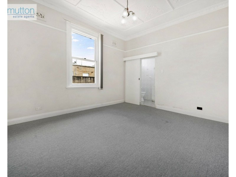 62 Beaconsfield St, Revesby NSW 2212