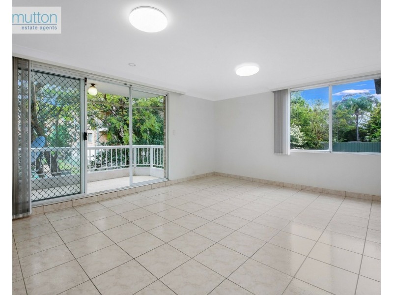 Unit 2/7 Mead Dr, Chipping Norton NSW 2170