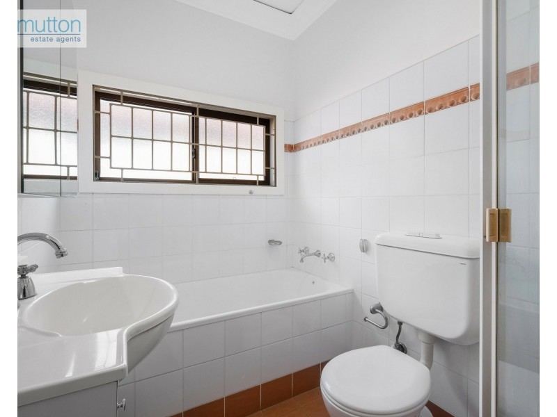 44 Edgbaston Rd, Beverly Hills NSW 2209