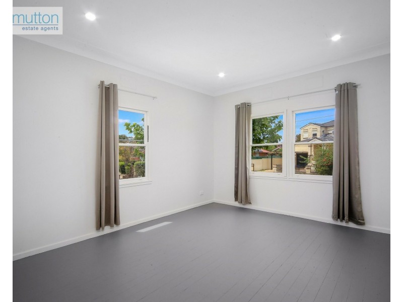 75 Freeman Ave, Canley Vale NSW 2166