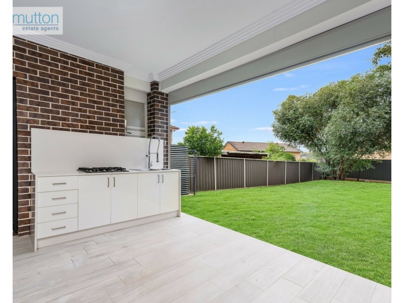 128A Flinders Rd, Georges Hall NSW 2198