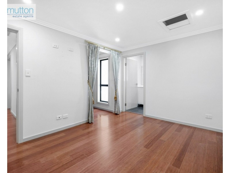 4 Joyce Ave, Picnic Point NSW 2213