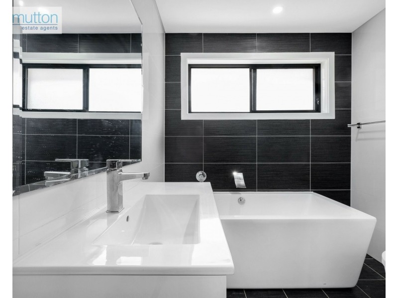 4 Joyce Ave, Picnic Point NSW 2213