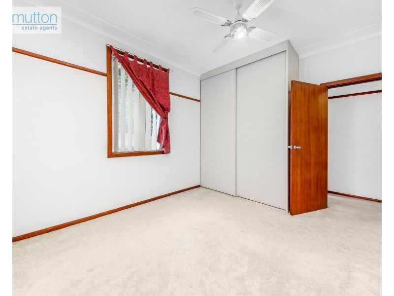 6 Tyalgum Ave, Panania NSW 2213