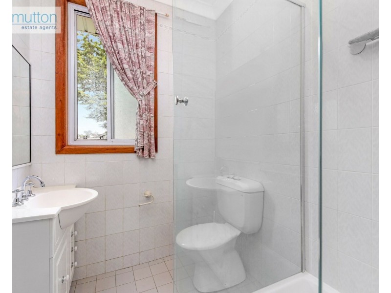 6 Tyalgum Ave, Panania NSW 2213