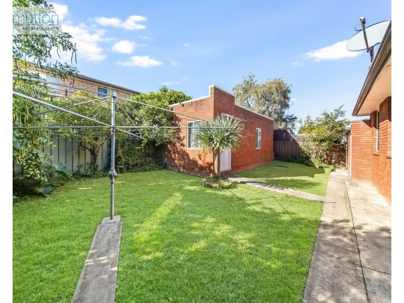 42 Parry Ave, Narwee NSW 2209
