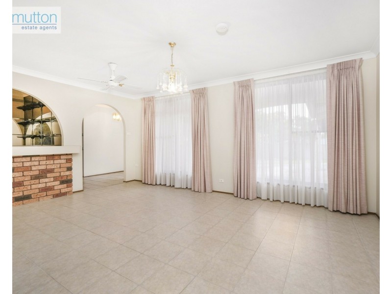 11 Dapto Pl, Bangor NSW 2234