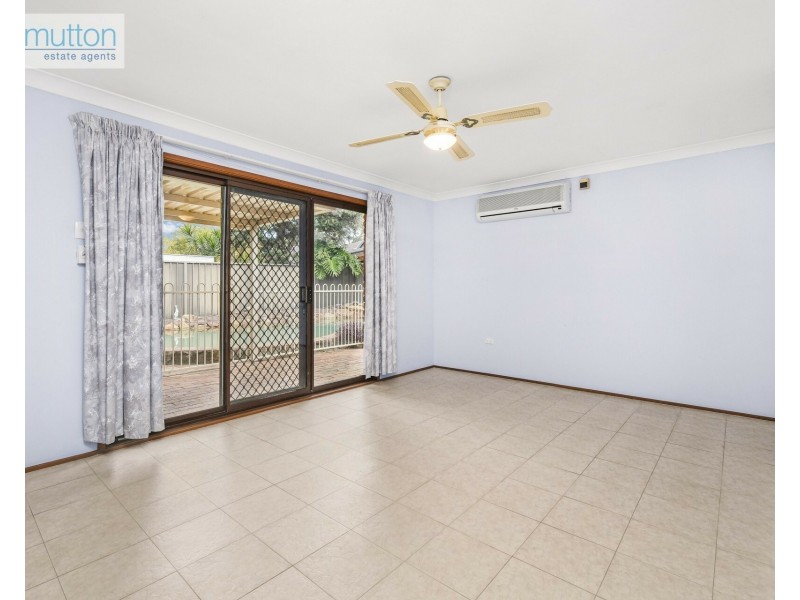 11 Dapto Pl, Bangor NSW 2234