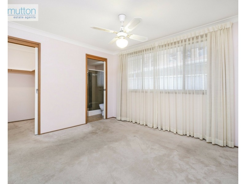 11 Dapto Pl, Bangor NSW 2234