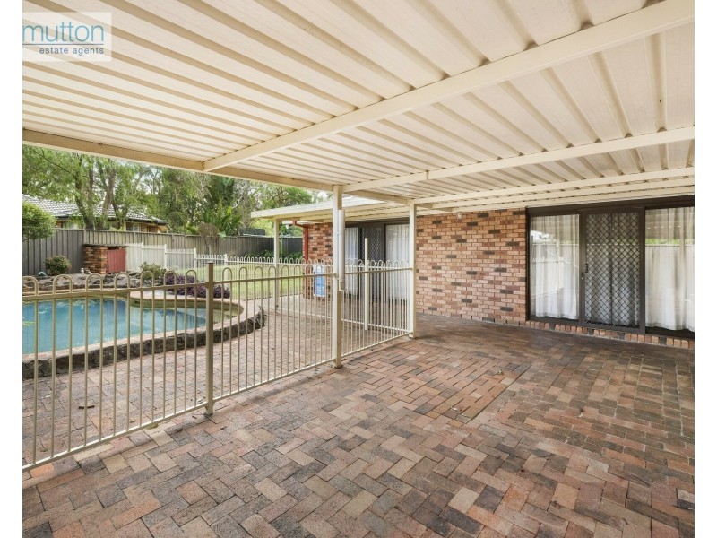 11 Dapto Pl, Bangor NSW 2234