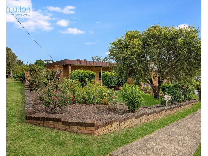 64 Lucas Rd, East Hills NSW 2213