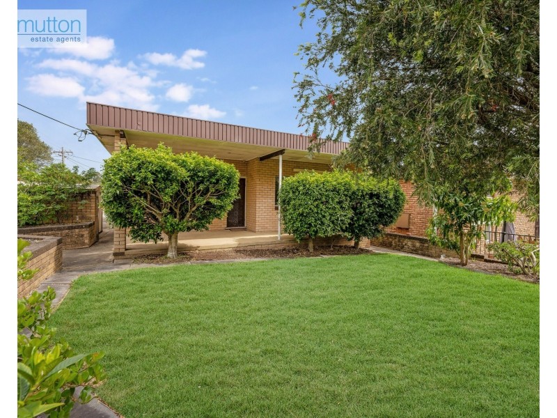 64 Lucas Rd, East Hills NSW 2213