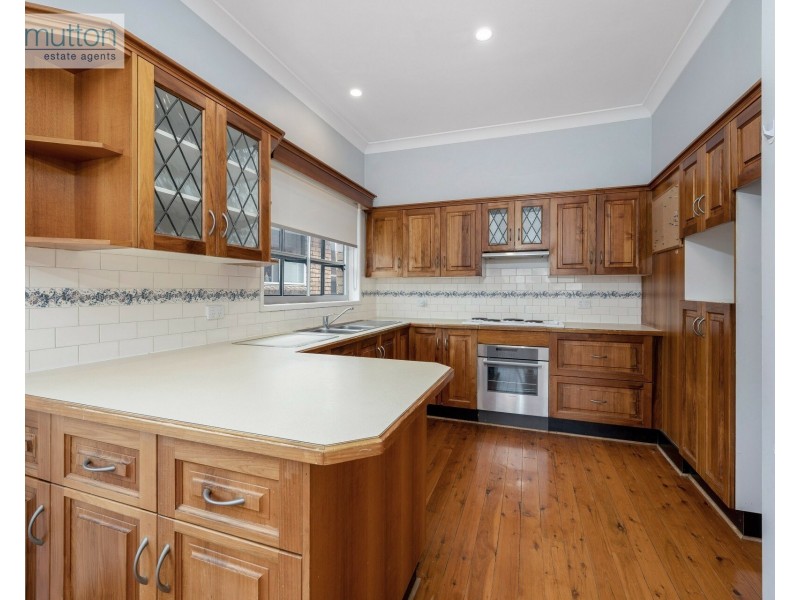 64 Lucas Rd, East Hills NSW 2213