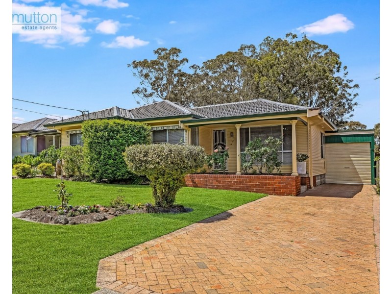 9 Menin Pl, Milperra NSW 2214