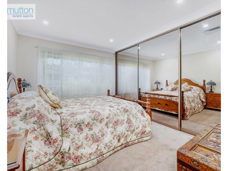 9 Menin Pl, Milperra NSW 2214