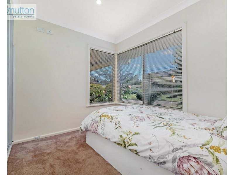 9 Menin Pl, Milperra NSW 2214