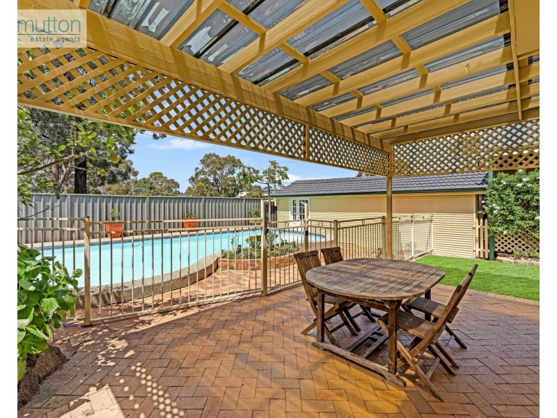 9 Menin Pl, Milperra NSW 2214