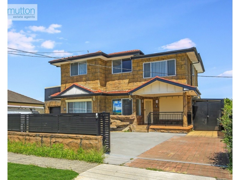 39 Webster Rd, Lurnea NSW 2170