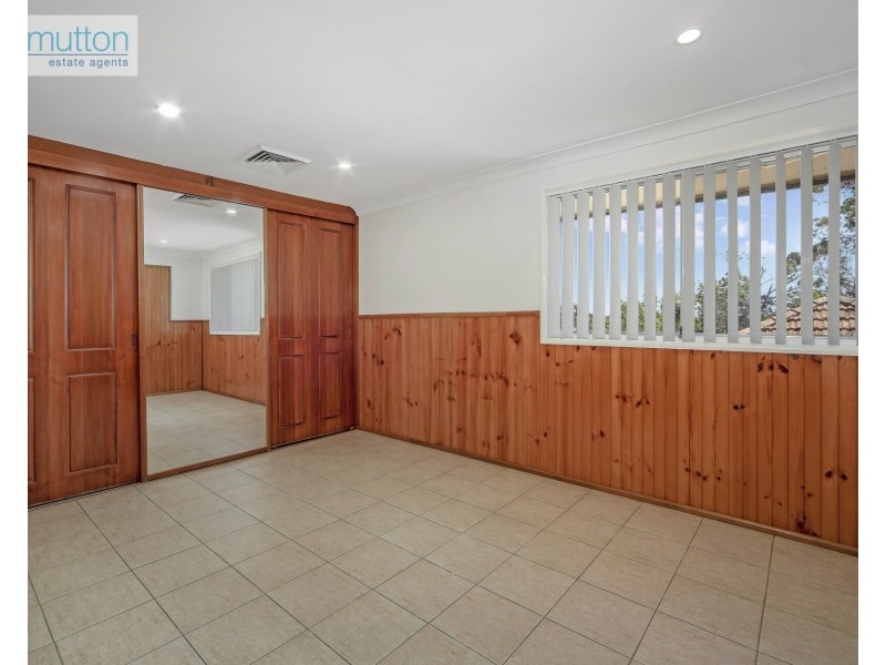 39 Webster Rd, Lurnea NSW 2170