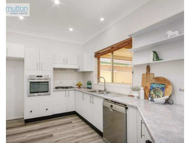 5 Todd Court, Wattle Grove NSW 2173