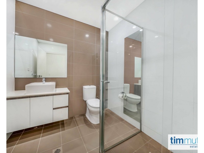 Unit 8/22-24 Gover St, Peakhurst NSW 2210