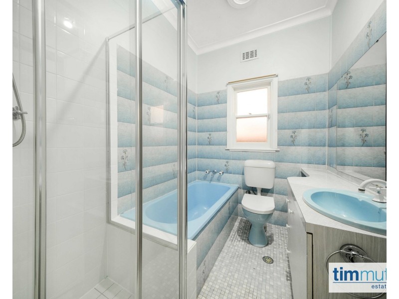 105 Queen St, Revesby NSW 2212