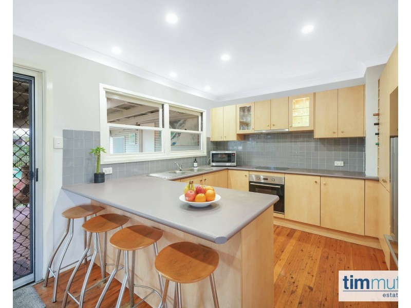 4 Zonnebeke Cres, Milperra NSW 2214