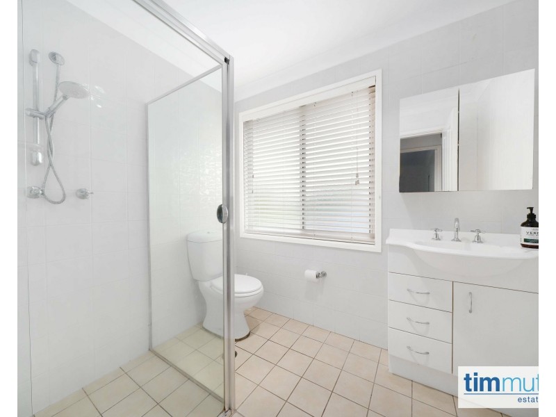 4 Zonnebeke Cres, Milperra NSW 2214