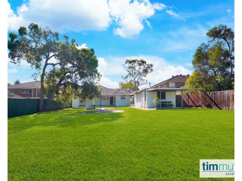 18 Monie Ave, East Hills NSW 2213