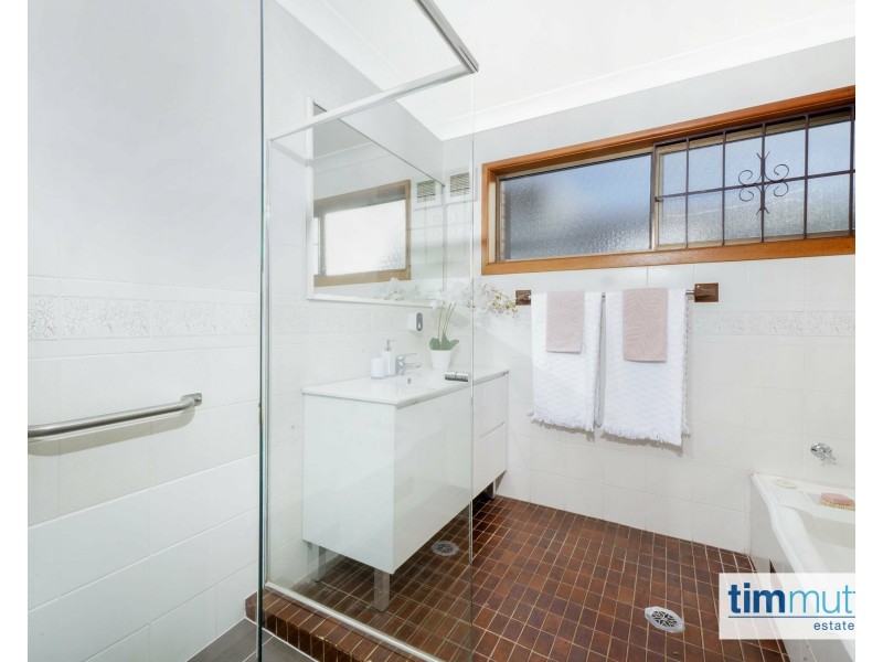 31 Edward St, Kingsgrove NSW 2208