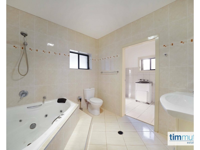 65 Ely St, Revesby NSW 2212