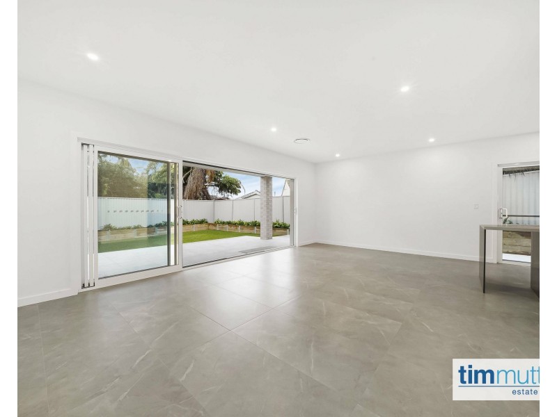 75B Lucas Rd, East Hills NSW 2213