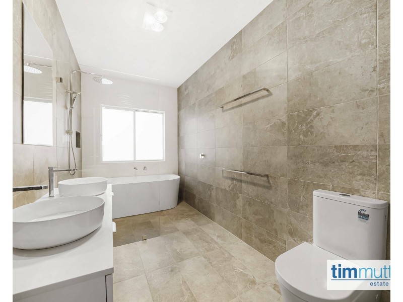 75B Lucas Rd, East Hills NSW 2213