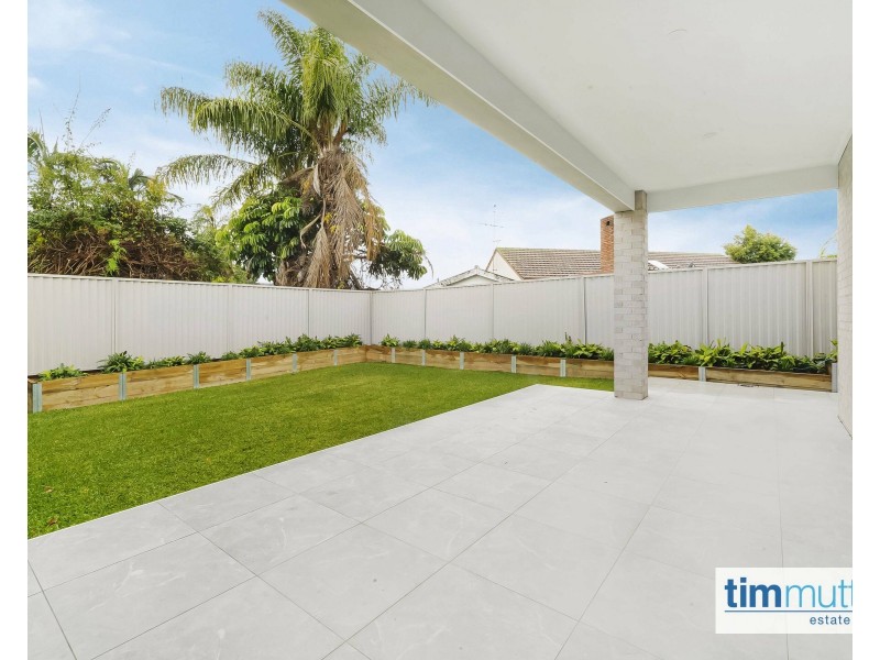 75B Lucas Rd, East Hills NSW 2213