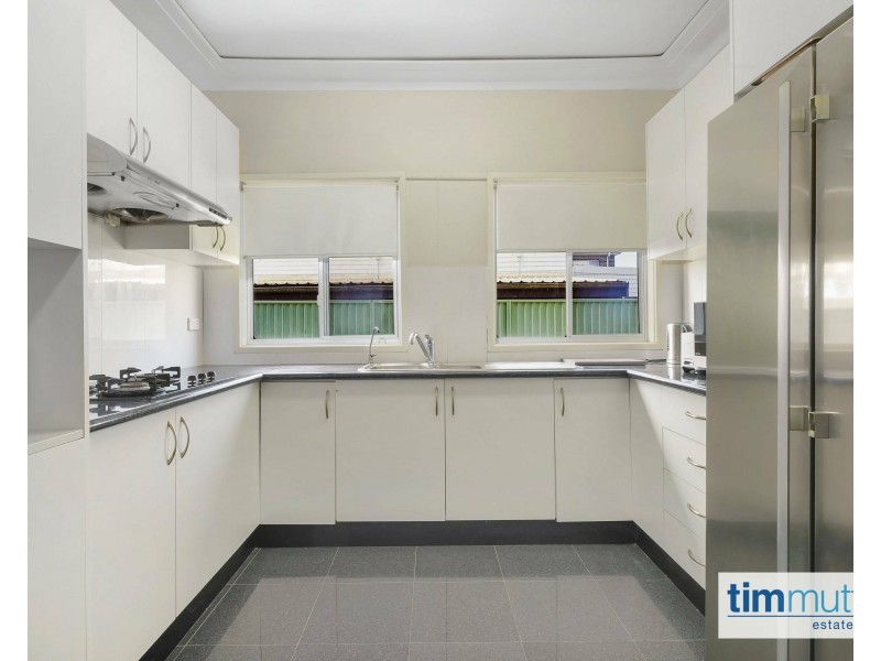 12 Monie Ave, East Hills NSW 2213