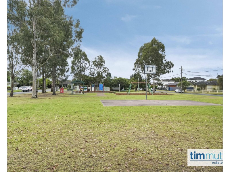 2 Beatham Pl, Milperra NSW 2214