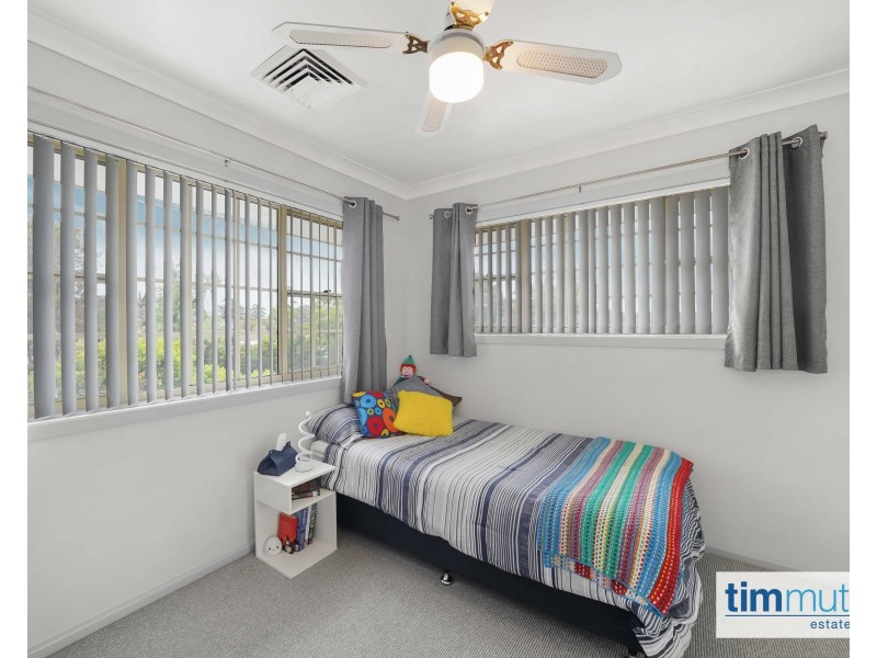 14 Monie Ave, East Hills NSW 2213