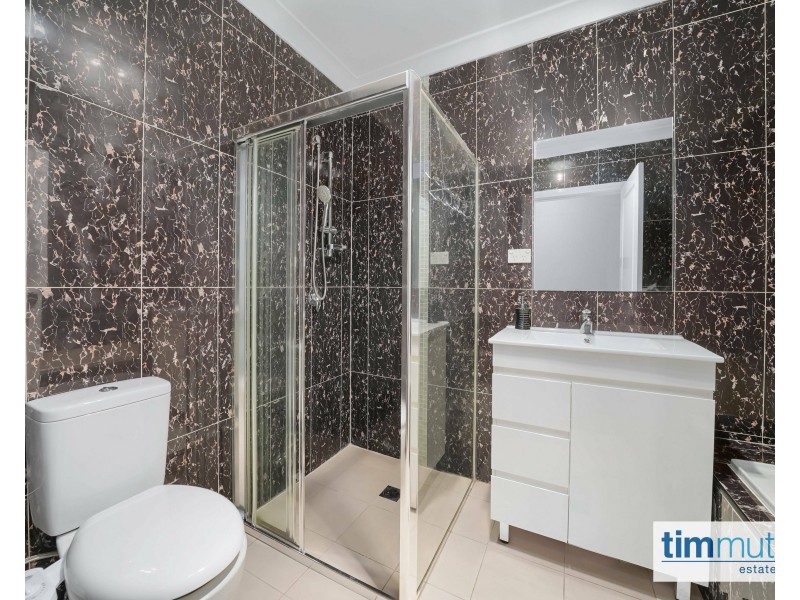 62 Queen St, Revesby NSW 2212