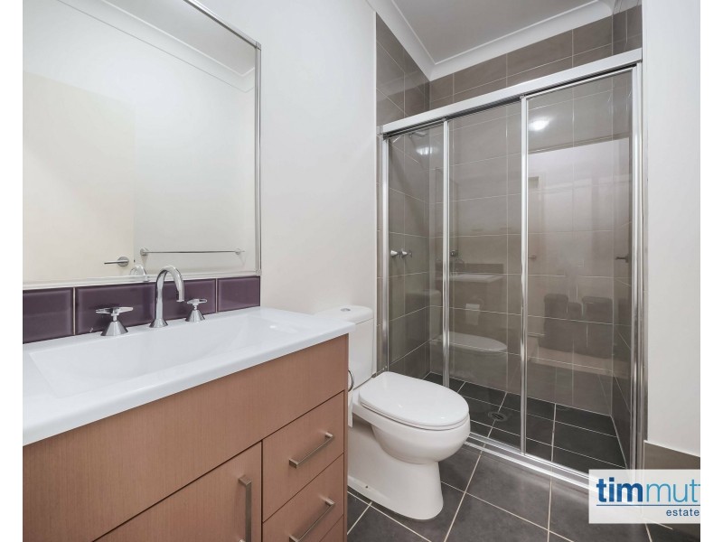 10 Purvis Ave, Potts Hill NSW 2143