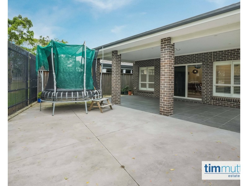 10 Purvis Ave, Potts Hill NSW 2143