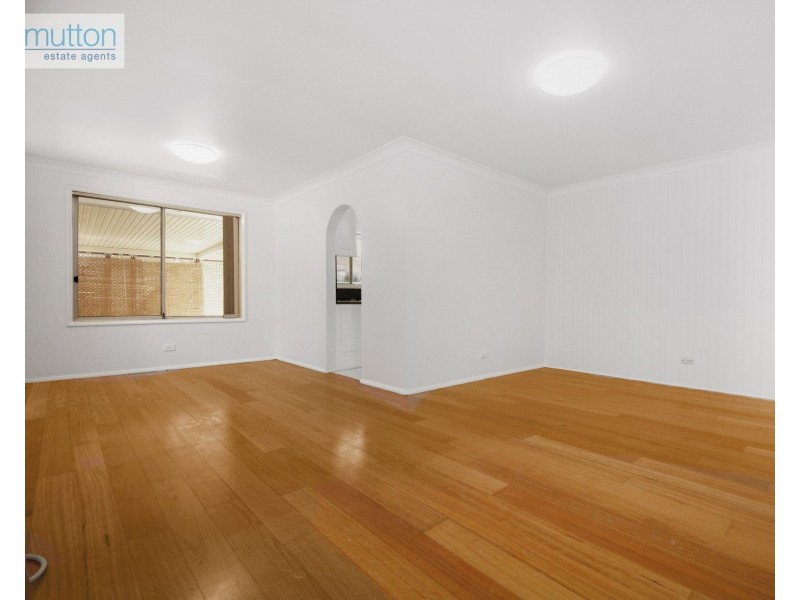 13 Warrina Rd, Bradbury NSW 2560