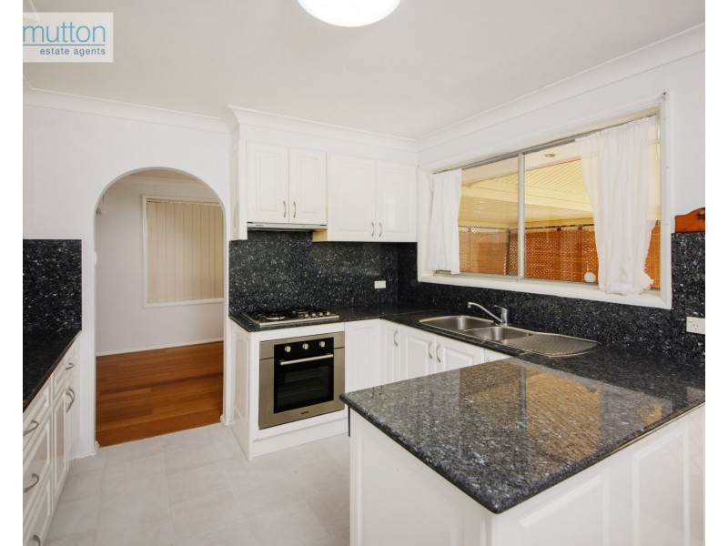 13 Warrina Rd, Bradbury NSW 2560