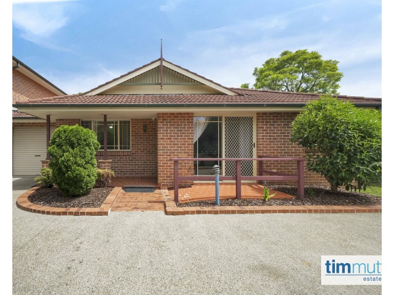 Unit 6/3 Carinya Pl, Moorebank NSW 2170