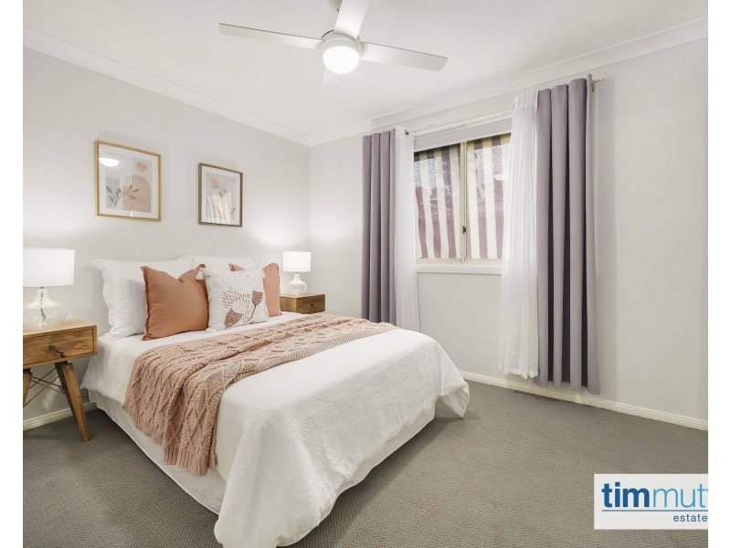 Unit 6/3 Carinya Pl, Moorebank NSW 2170