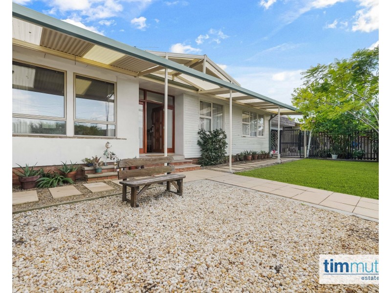 50 Amalfi St, Lurnea NSW 2170