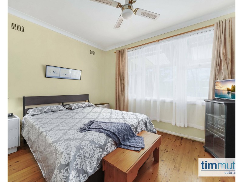 50 Amalfi St, Lurnea NSW 2170