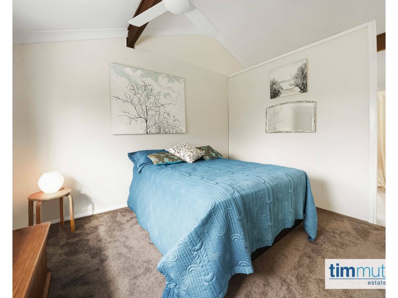 2 Forrest Rd, East Hills NSW 2213