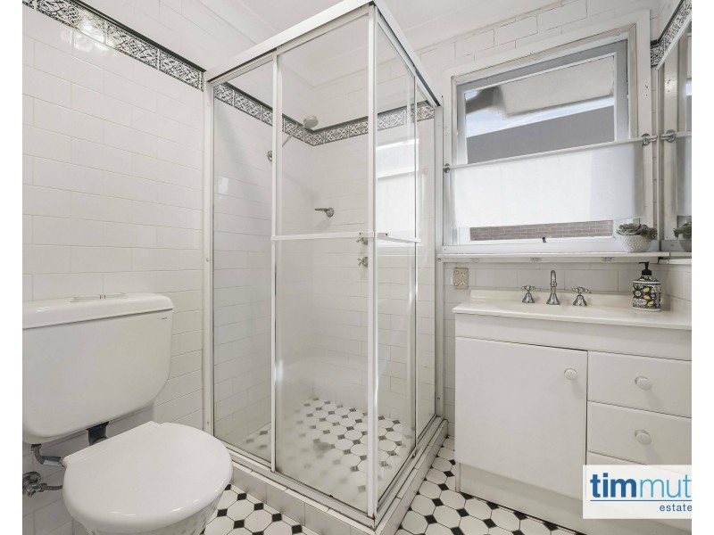 2 Forrest Rd, East Hills NSW 2213