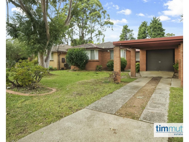 94 Minto Rd, Minto NSW 2566